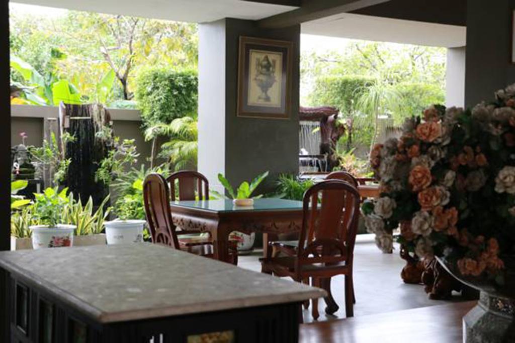 Namnon Place Nonthaburi Exteriör bild