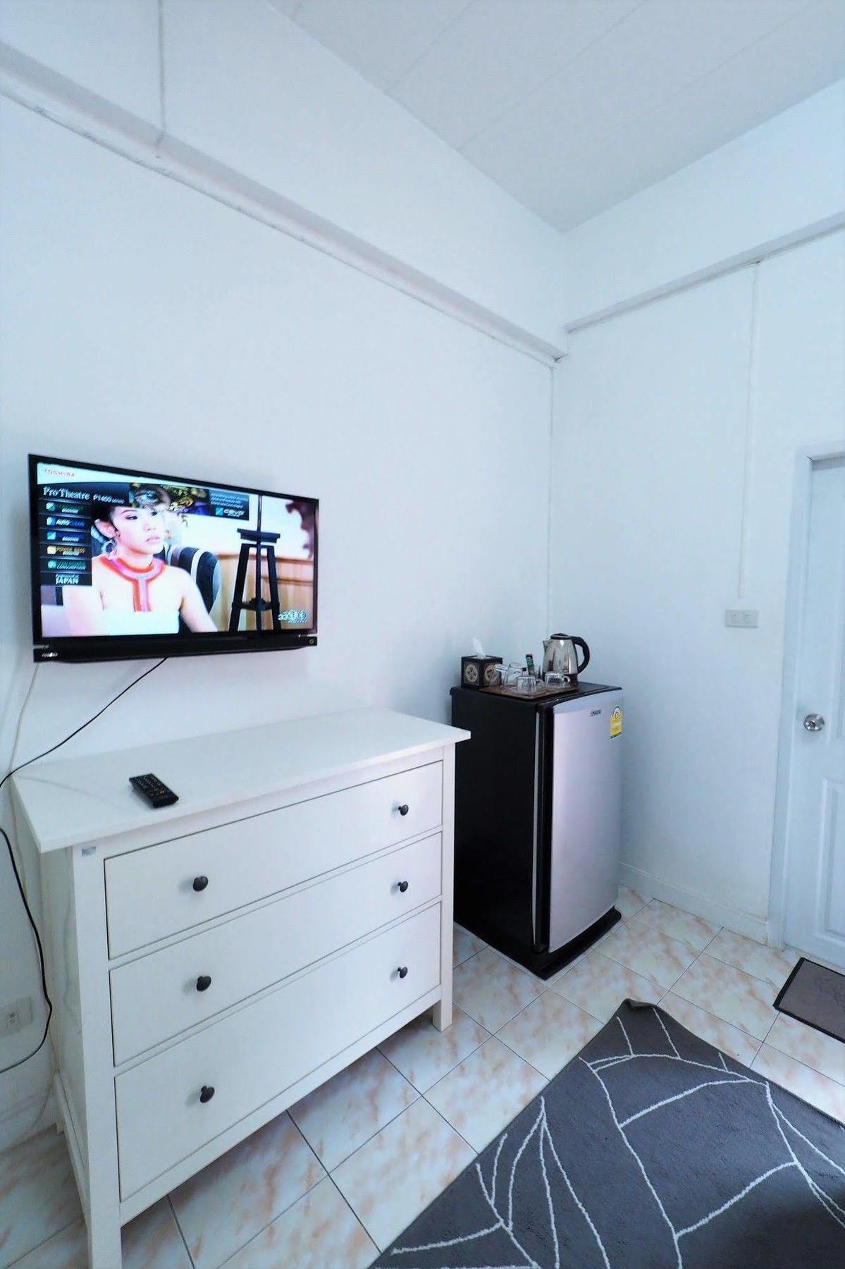 Namnon Place Nonthaburi Exteriör bild