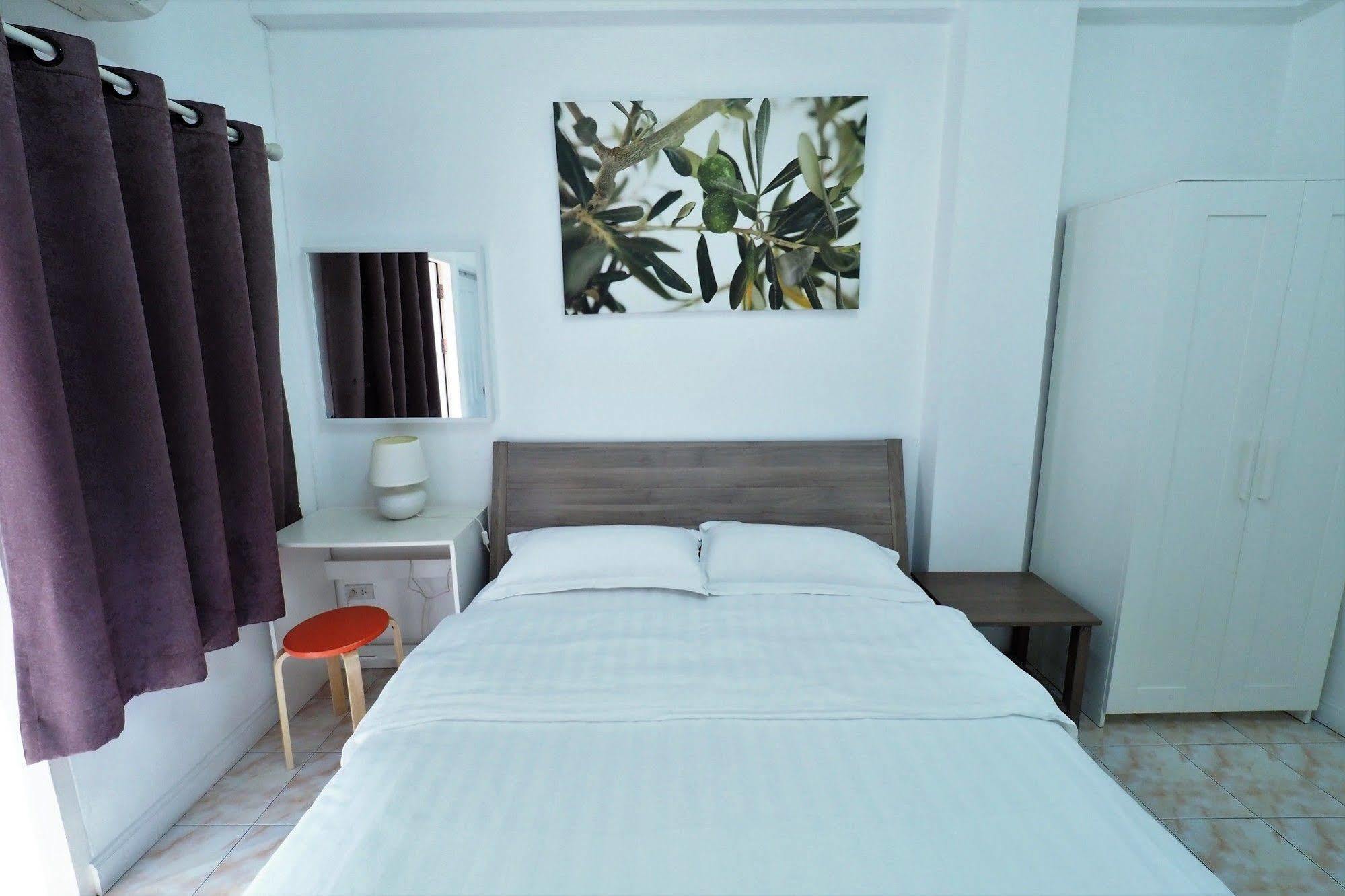 Namnon Place Nonthaburi Exteriör bild