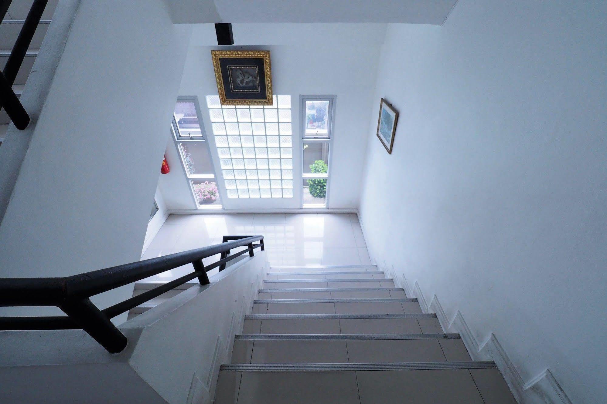 Namnon Place Nonthaburi Exteriör bild